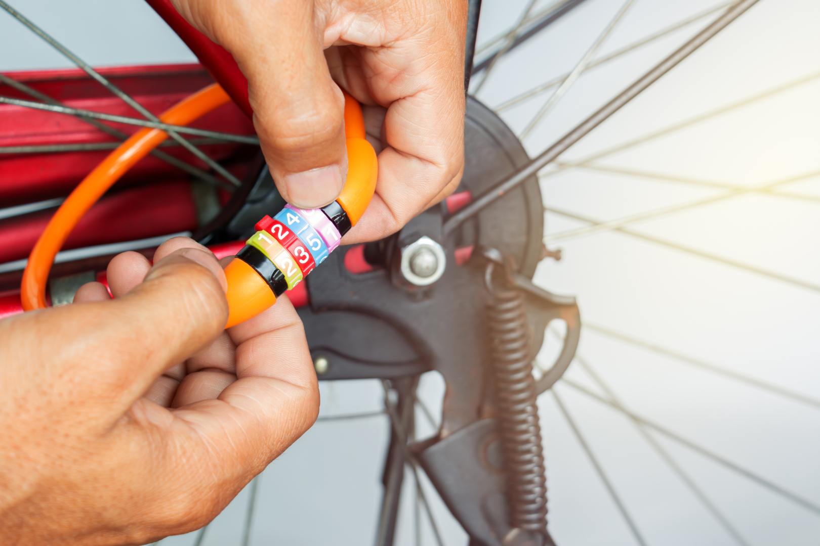 Como abrir cadeado de bicicleta
